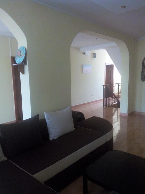 Hotel Casa Dalena à Costinesti Extérieur photo
