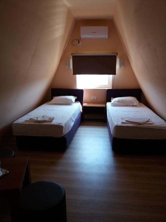 Hotel Casa Dalena à Costinesti Extérieur photo