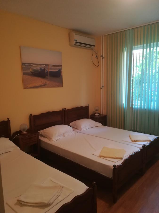 Hotel Casa Dalena à Costinesti Extérieur photo