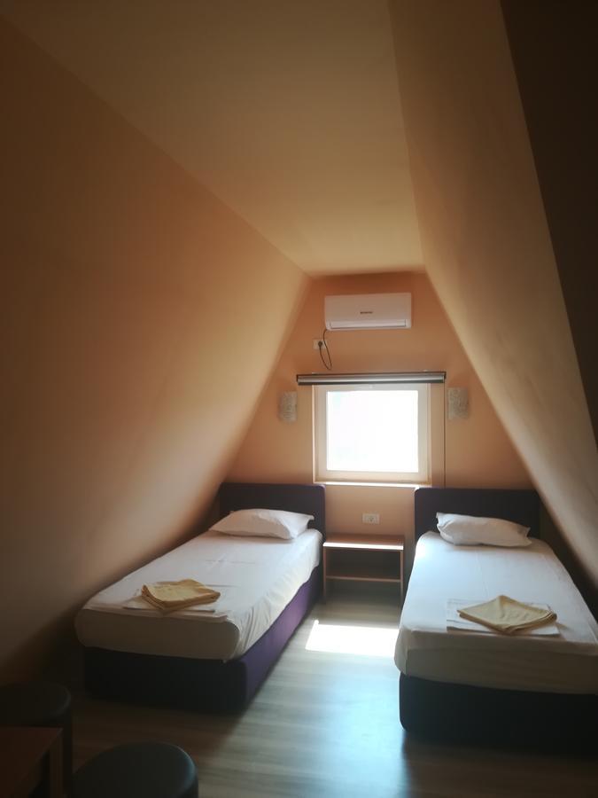 Hotel Casa Dalena à Costinesti Extérieur photo